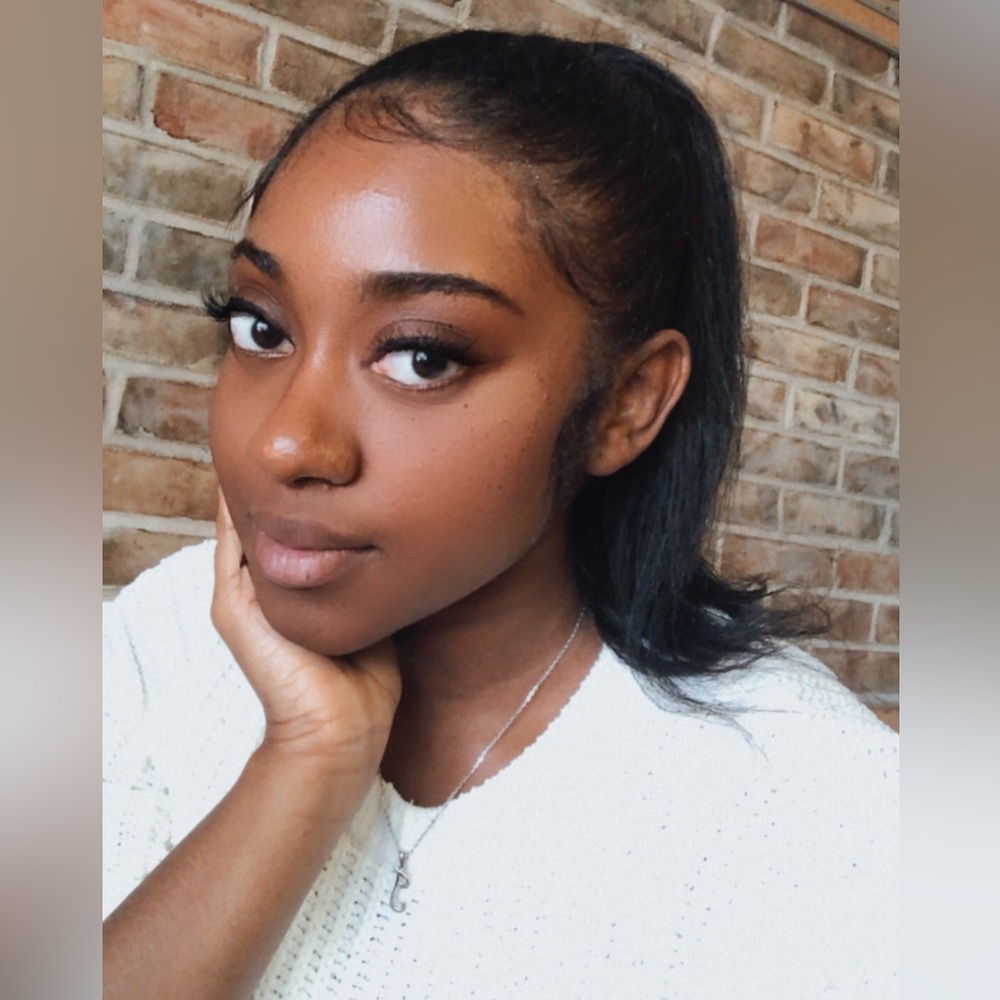 Meet your Posher, Julia